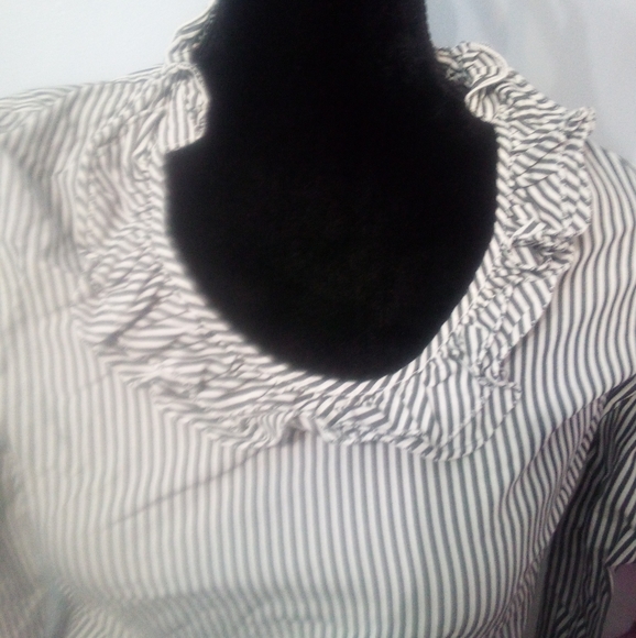 Gap Top - Picture 3 of 7